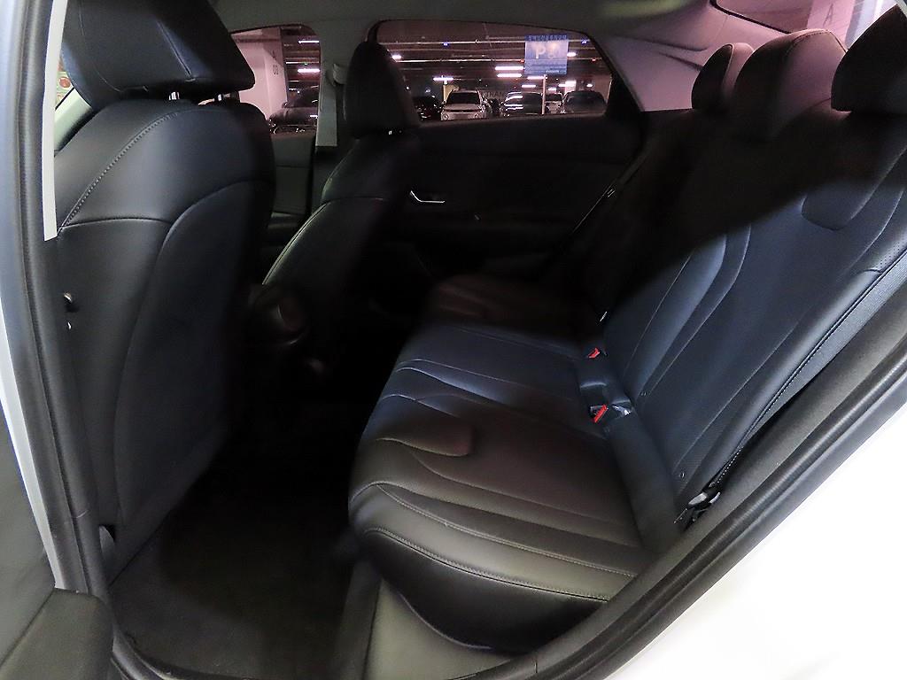 HYUNDAI Avante - Vista 7