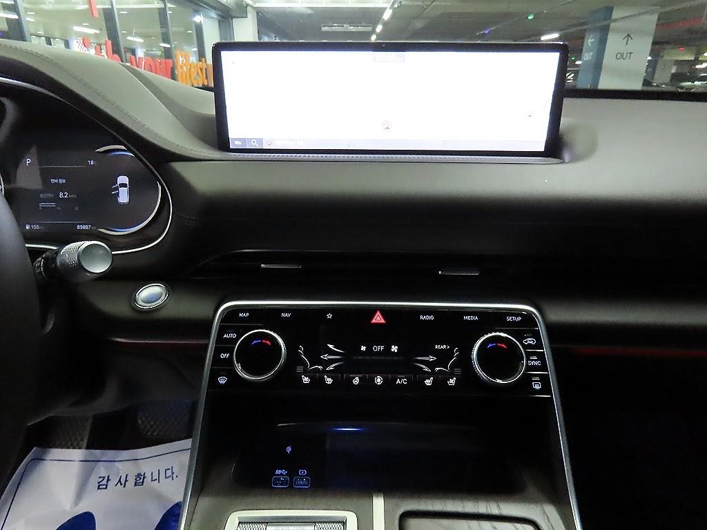 Genesis GV80 - Vista 11