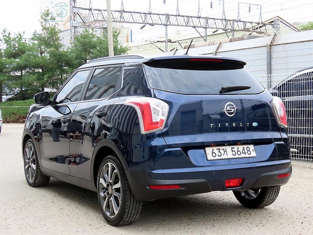 Ssangyong Tivoli - Vista 3