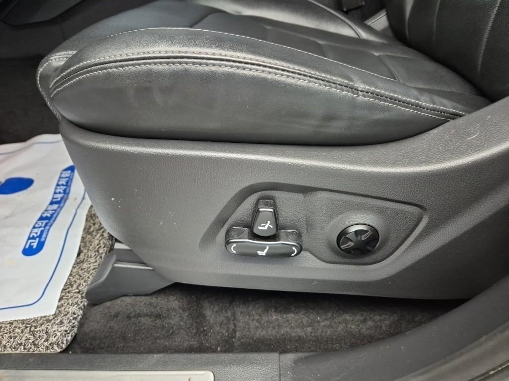 Ssangyong Rexton - Vista 3