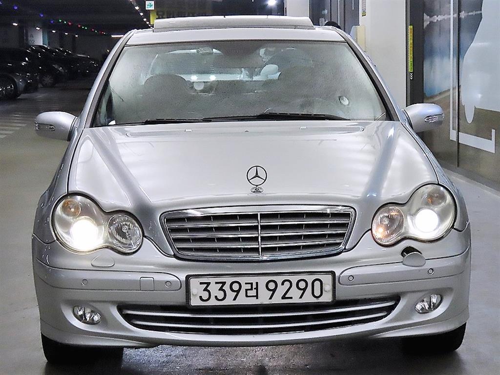 Mercedes Benz C Class - Vista 2