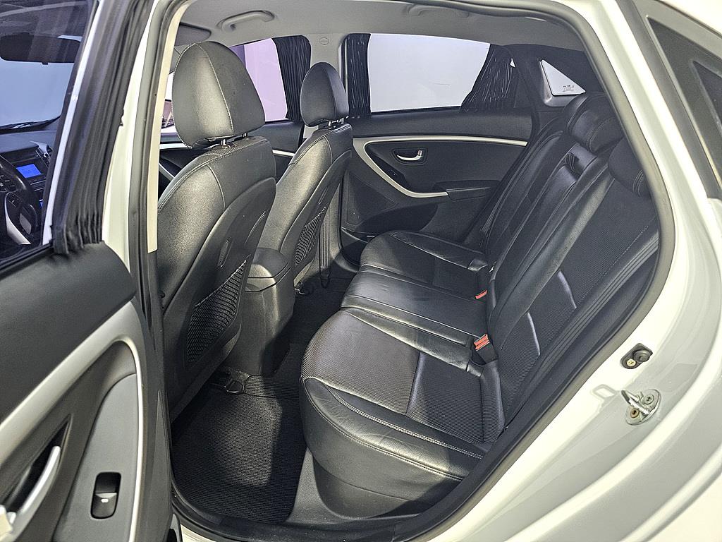 HYUNDAI i30 - Vista 9