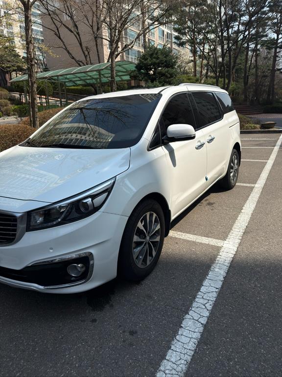 KIA Carnival - Vista 2