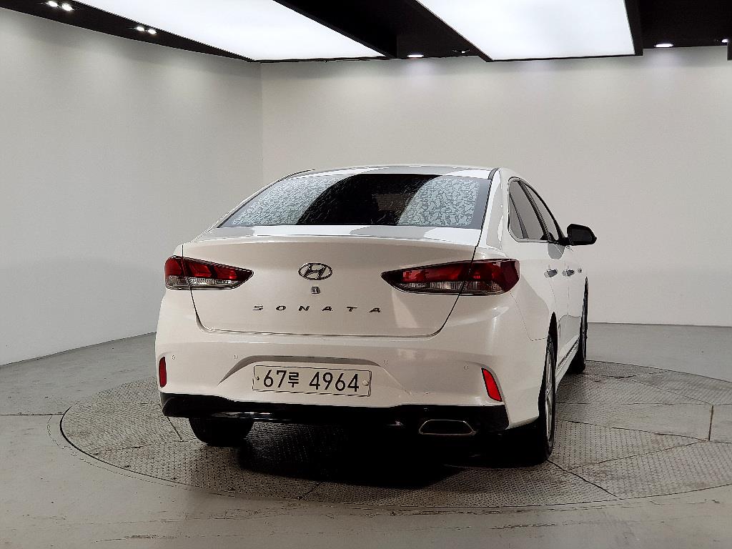 HYUNDAI Sonata - Vista 3