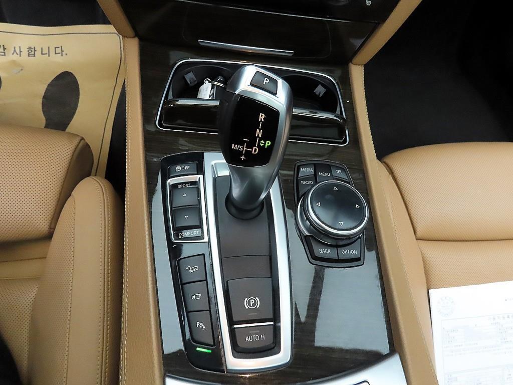 BMW 7 Series - Vista 10