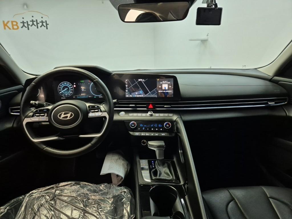HYUNDAI Avante - Vista 7