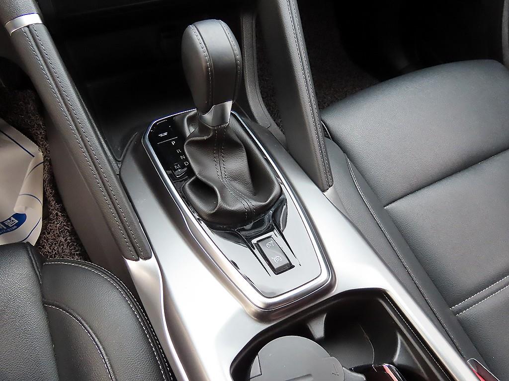 SAMSUNG QM6 - Vista 10