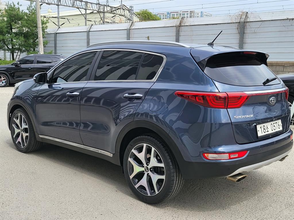 KIA Sportage - Vista 3