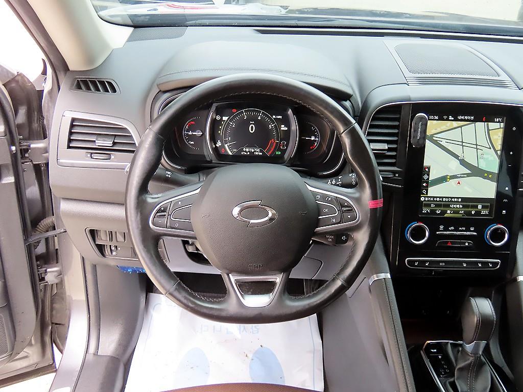 SAMSUNG QM6 - Vista 8