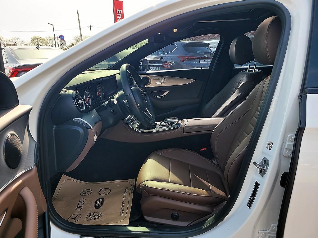 Mercedes Benz E class - Vista 6