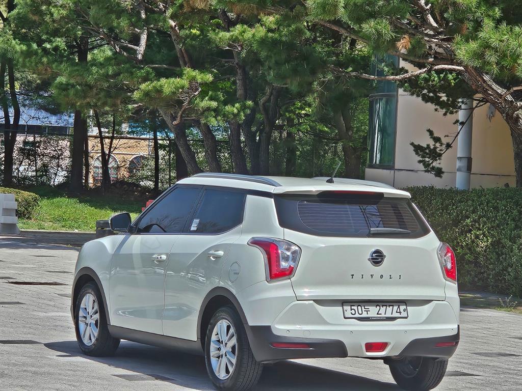 Ssangyong Tivoli - Vista 6