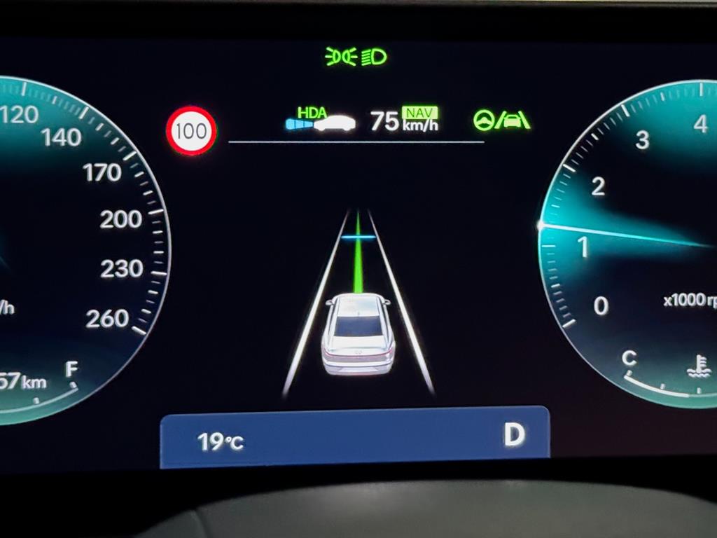 HYUNDAI Grandeur 2024 Blanco - Importación desde Corea - HF Imports Iquique - Foto 20