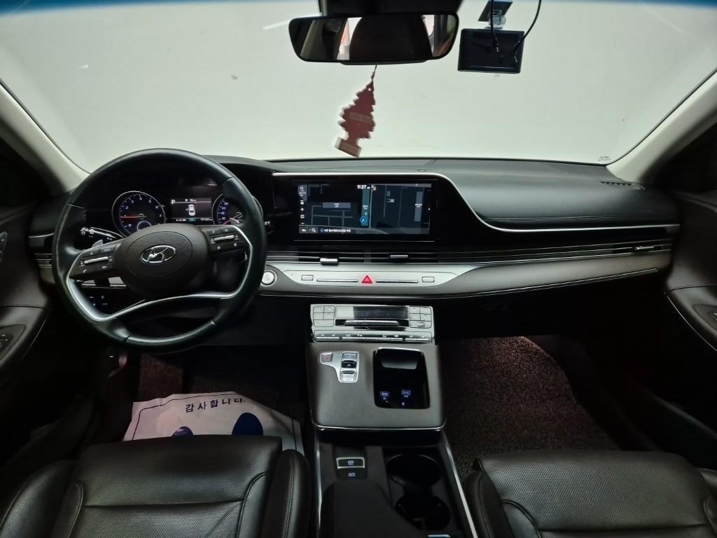 HYUNDAI Grandeur - Vista 7