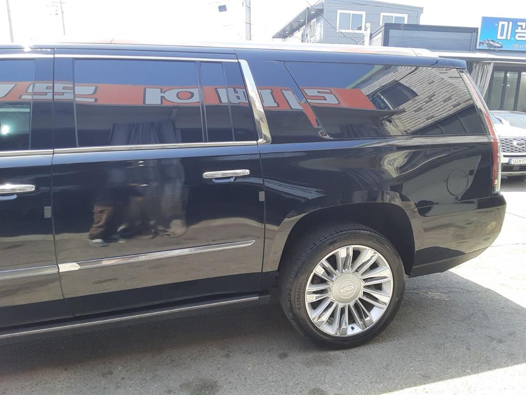 Cadillac Escalade - Vista 5