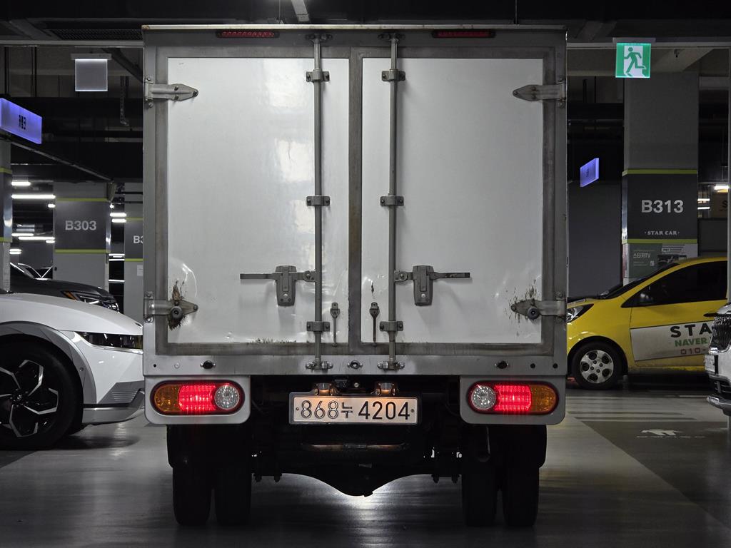 Small Truck Normal Box(Low Deck) - Vista 6