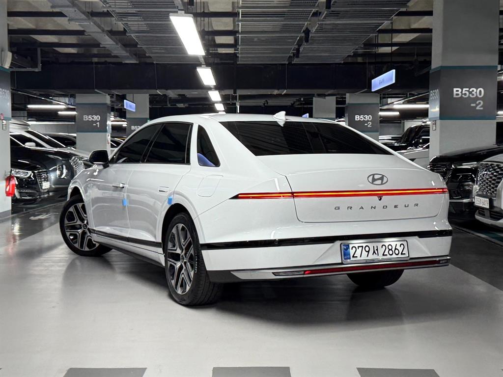 HYUNDAI Grandeur - Vista 2