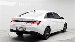 HYUNDAI Avante - Vista 6