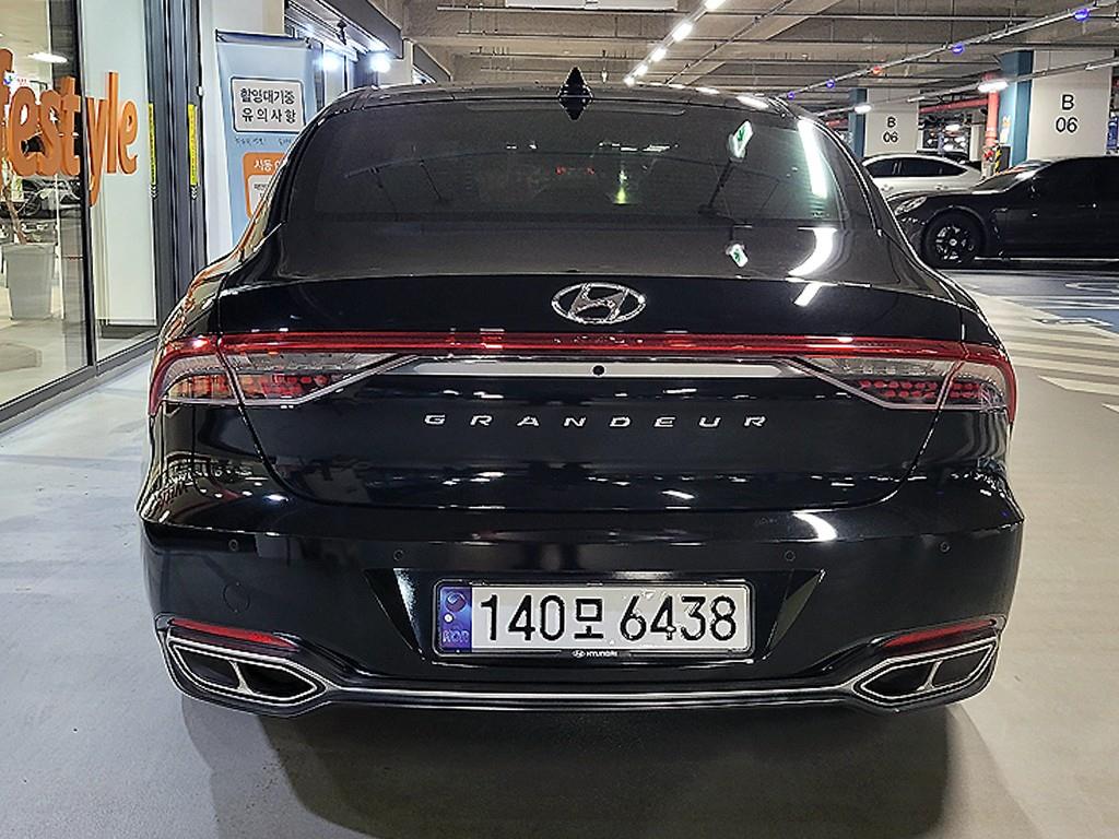 HYUNDAI Grandeur - Vista 5