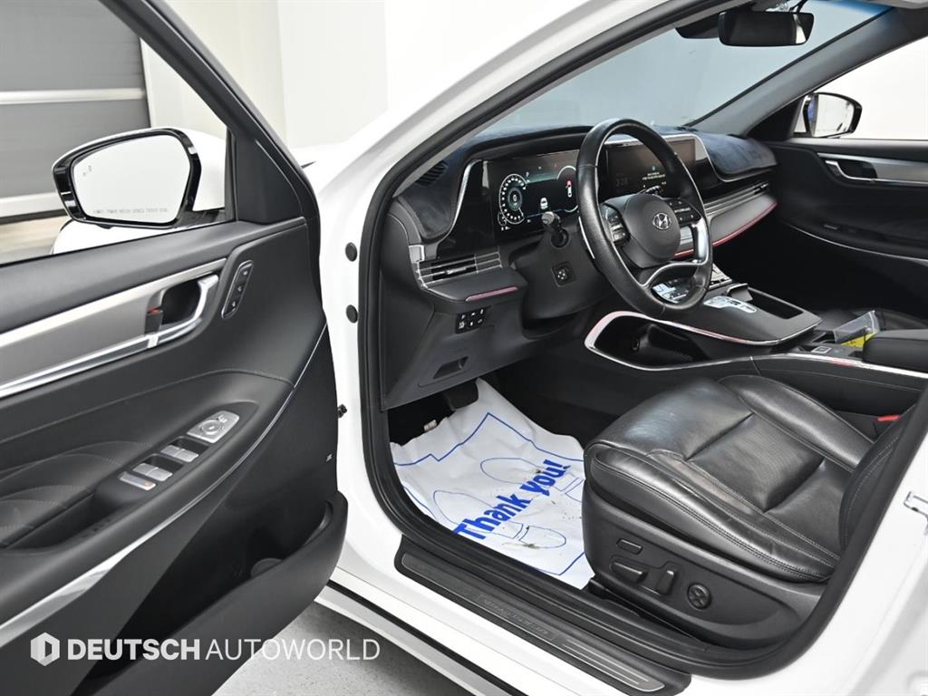 HYUNDAI Grandeur - Vista 11