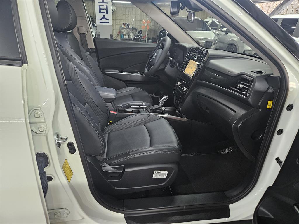 Ssangyong Tivoli - Vista 11