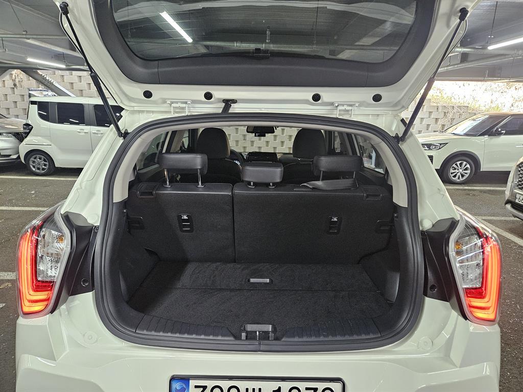Ssangyong Tivoli - Vista 6