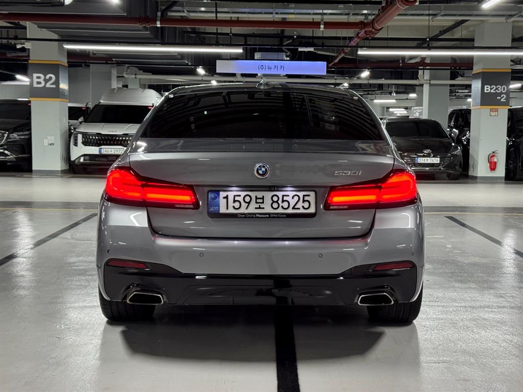 BMW 5 Series - Vista 4