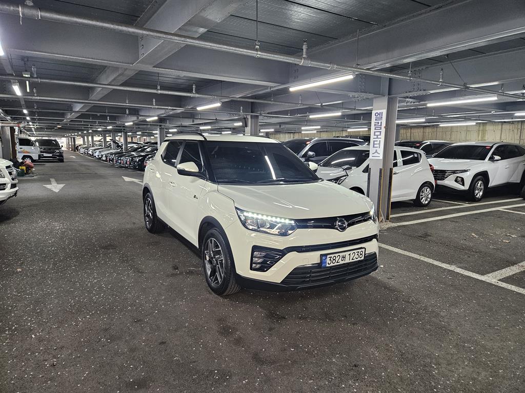 Ssangyong Tivoli - Vista 4