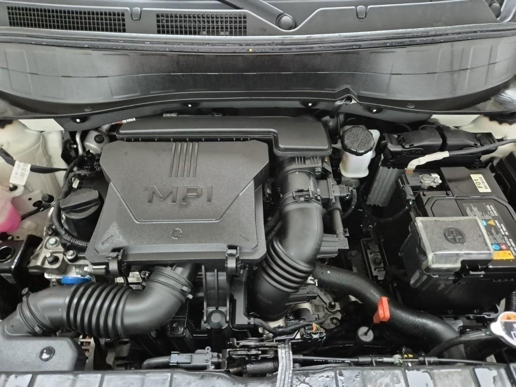 HYUNDAI Casper - Vista 5