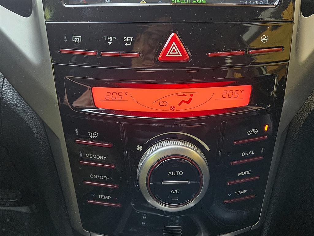 Ssangyong Tivoli 2016 Blanco - Importación desde Corea - HF Imports Iquique - Foto 18