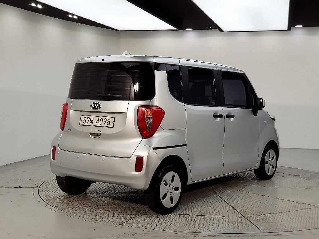 KIA Ray - Vista 4