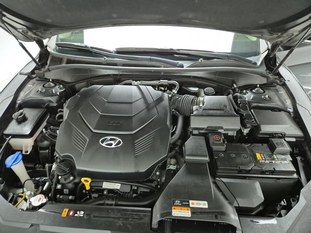 HYUNDAI Grandeur - Vista 5