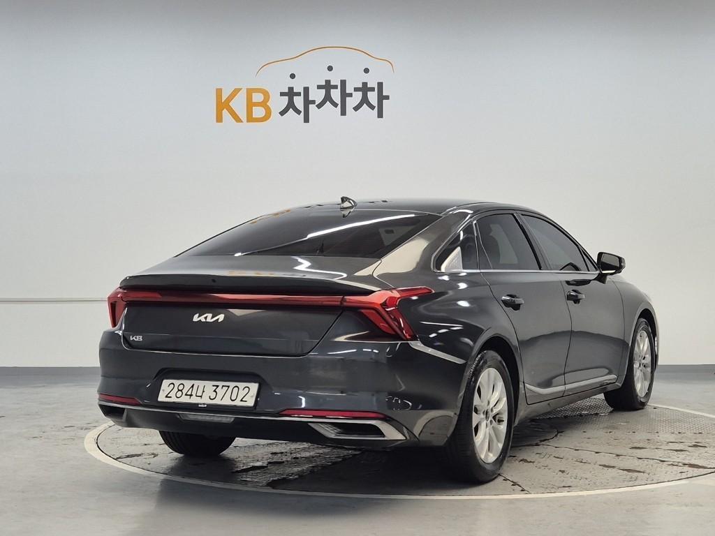 KIA K8 - Vista 3