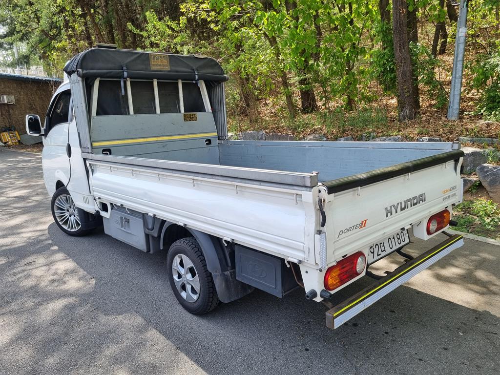 Small Truck Cargo (small) - Vista 4