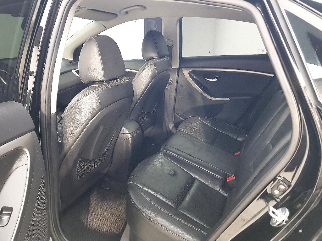 HYUNDAI i30 - Vista 9