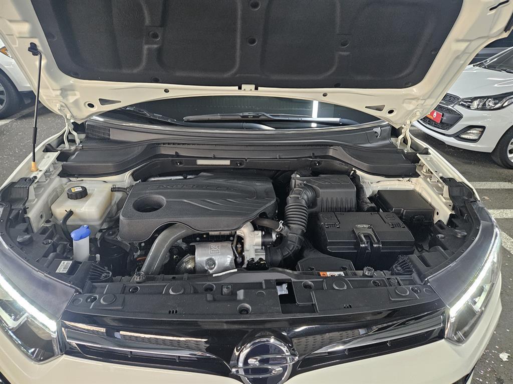 Ssangyong Tivoli - Vista 12