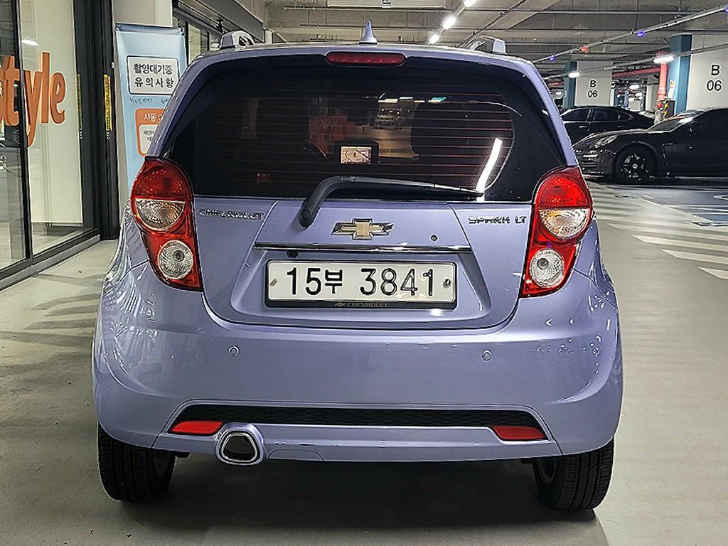 Chevrolet Spark - Vista 5