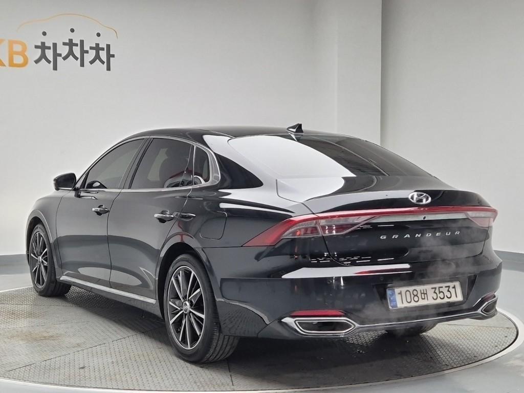 HYUNDAI Grandeur - Vista 4