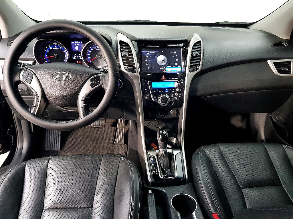 HYUNDAI i30 - Vista 5