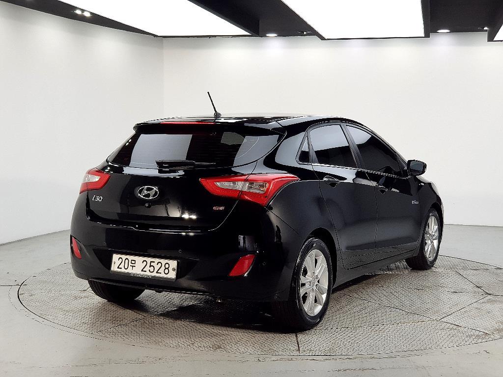 HYUNDAI i30 - Vista 4
