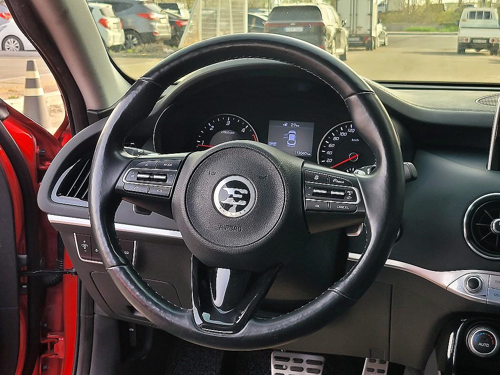 KIA Stinger - Vista 8