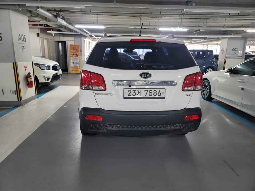 KIA Sorento - Vista 4