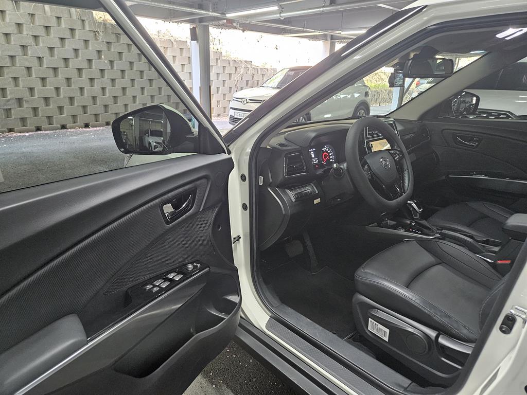 Ssangyong Tivoli 2022 the color of pearl - Importación desde Corea - HF Imports Iquique - Foto 20