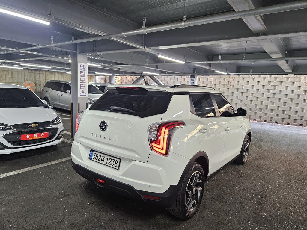 Ssangyong Tivoli - Vista 2