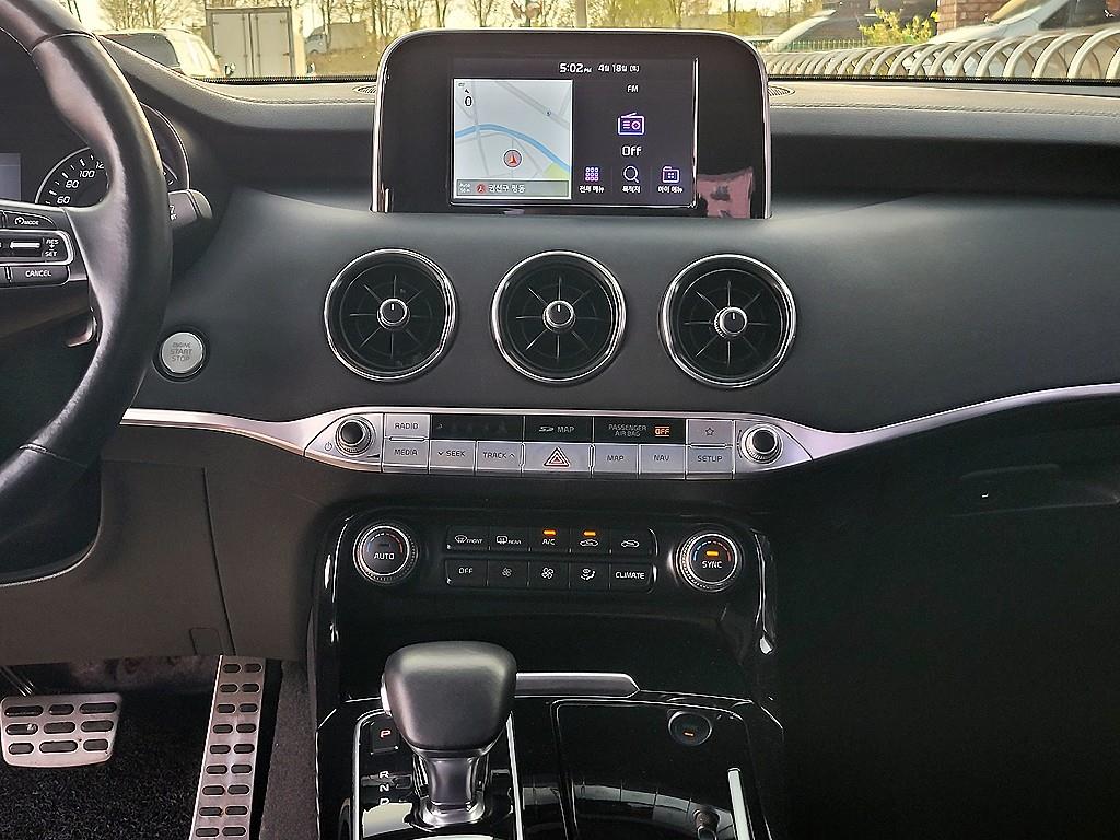 KIA Stinger - Vista 10