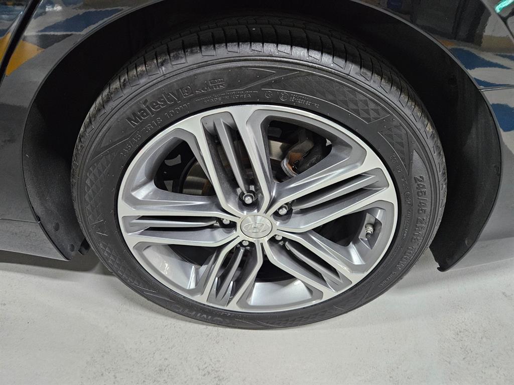 HYUNDAI Grandeur - Vista 9