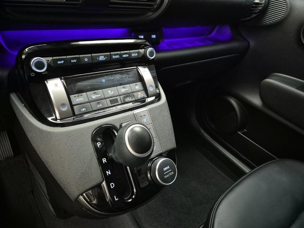 HYUNDAI Casper - Vista 8