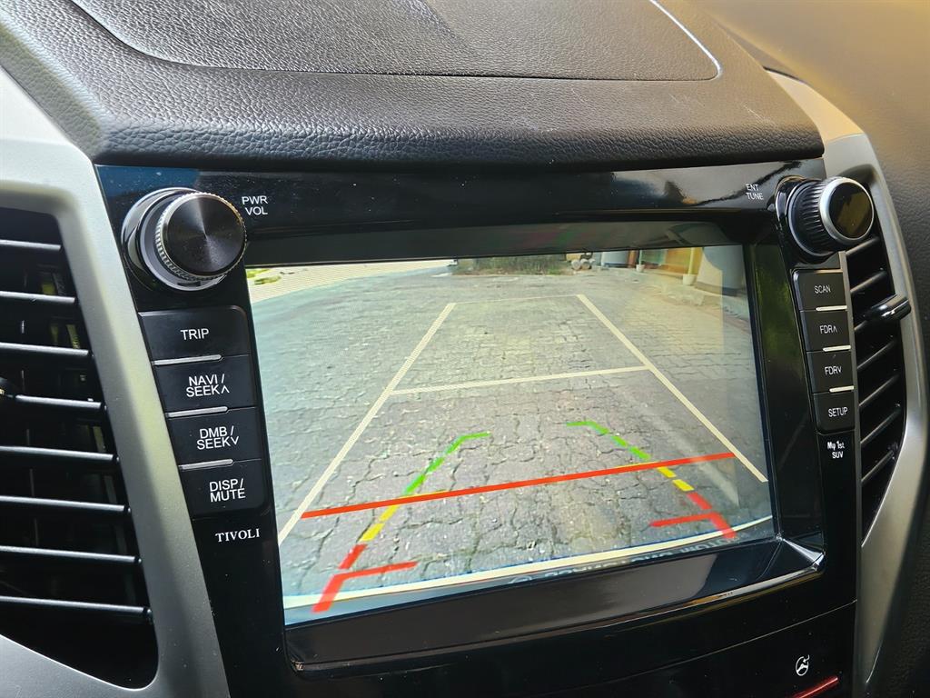 Ssangyong Tivoli 2016 Blanco - Importación desde Corea - HF Imports Iquique - Foto 17