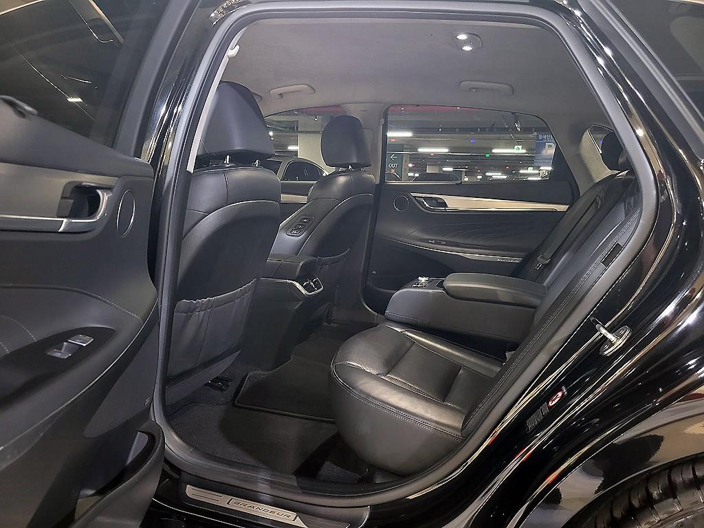 HYUNDAI Grandeur - Vista 8