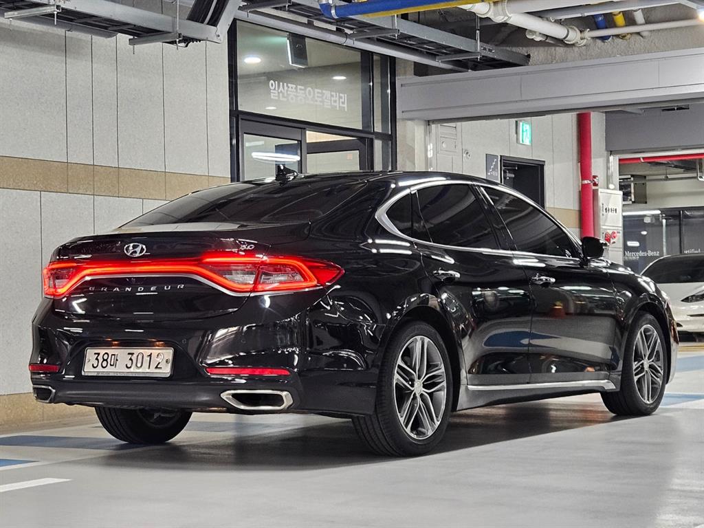 HYUNDAI Grandeur - Vista 2