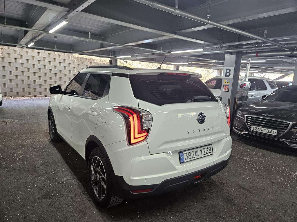 Ssangyong Tivoli - Vista 3